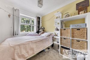 bed3- click for photo gallery